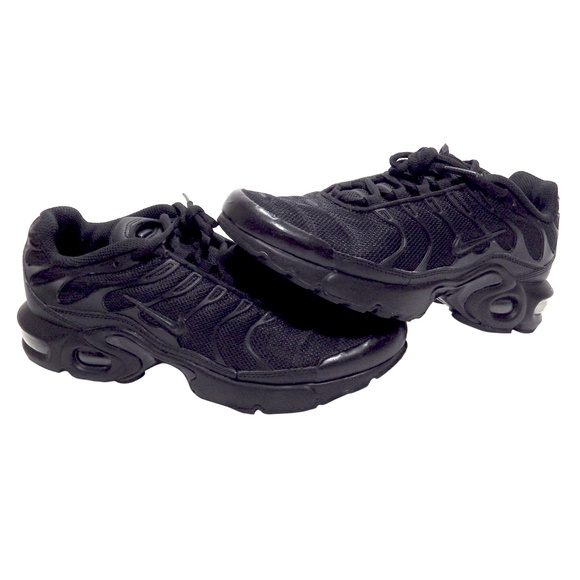 black nike air max plus kids
